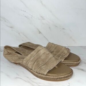 Tory Burch suede slingback sandals sz 5.  (N27)